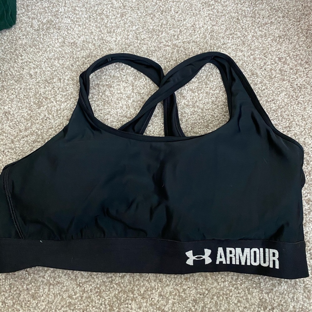 Black sports bra